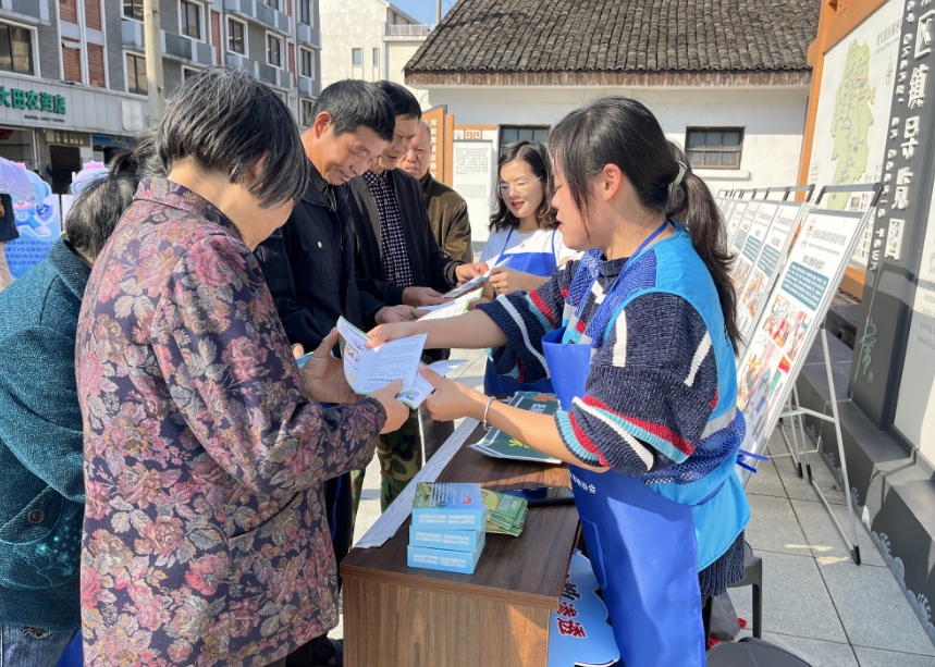 杭州市富阳区 全民终身学习运动周吹响反邪号角