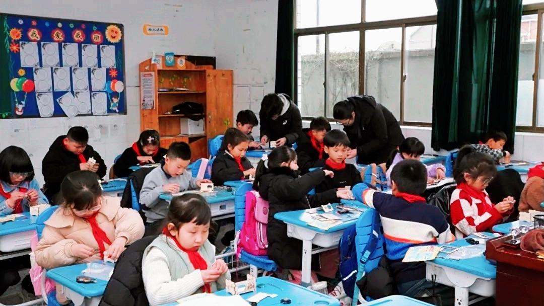 杭州市科协“科学教育+”实践课程助力山区“双减”活动走进富阳区校园